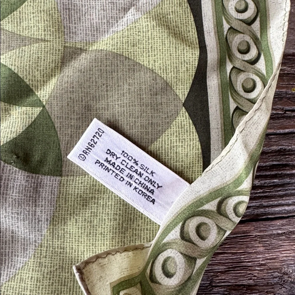Oscar‎ Del a Renta silk geometric green silk floral scarf